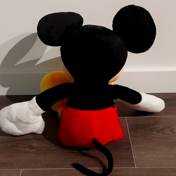 Mickey Mouse Authentic 15inch Disney Plush - Picture 3 of 4
